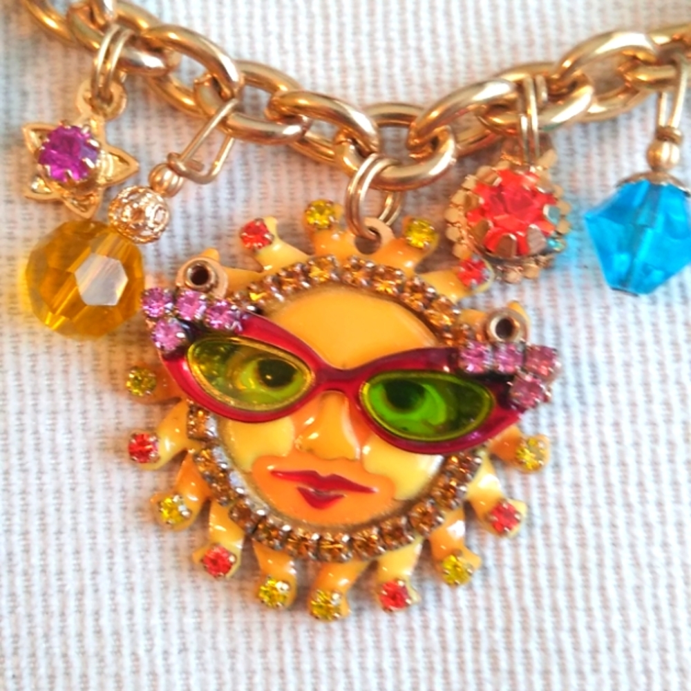 LATR2GO SUNNY DAYS BRACELET - Picture 2 of 13